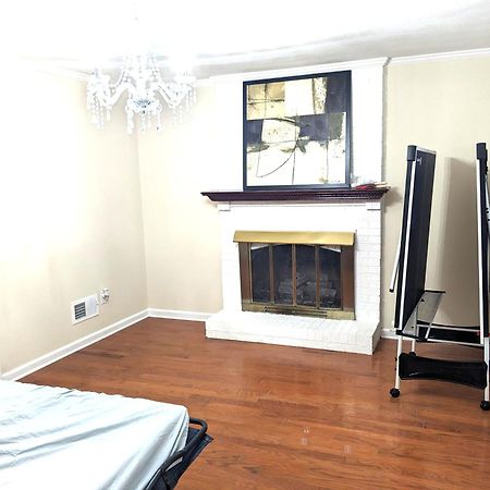 Centrally Located Spacious Abode Charlotte Exterior foto